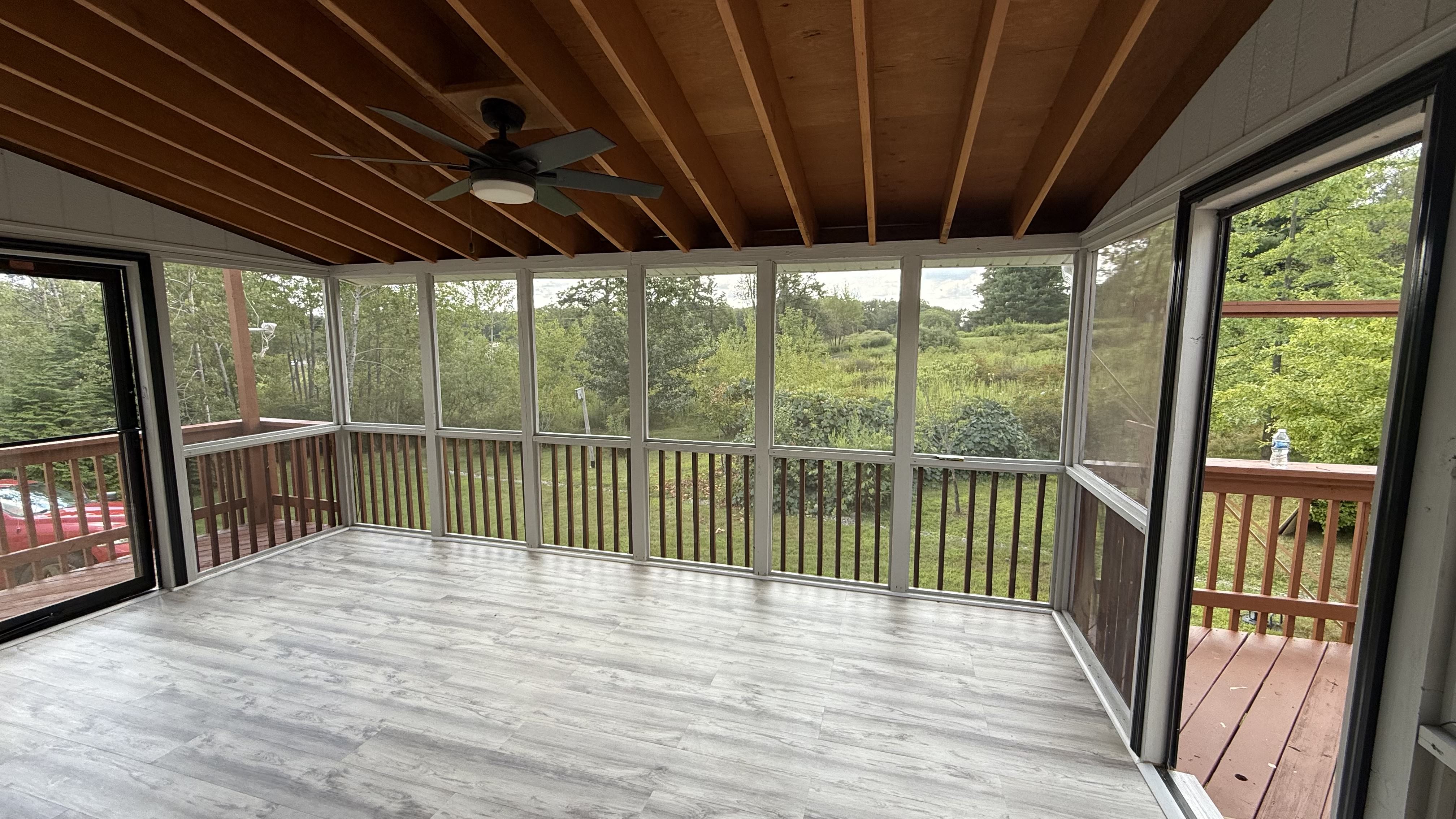 Screenroom Hamlock Farms —12x20 Screen room with black and white triming